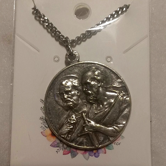 Beautiful Vintage Religious Silver Necklace - Picture 1 of 3